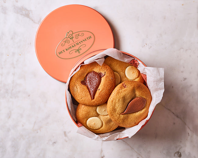 Cookie tin with 10 cookies